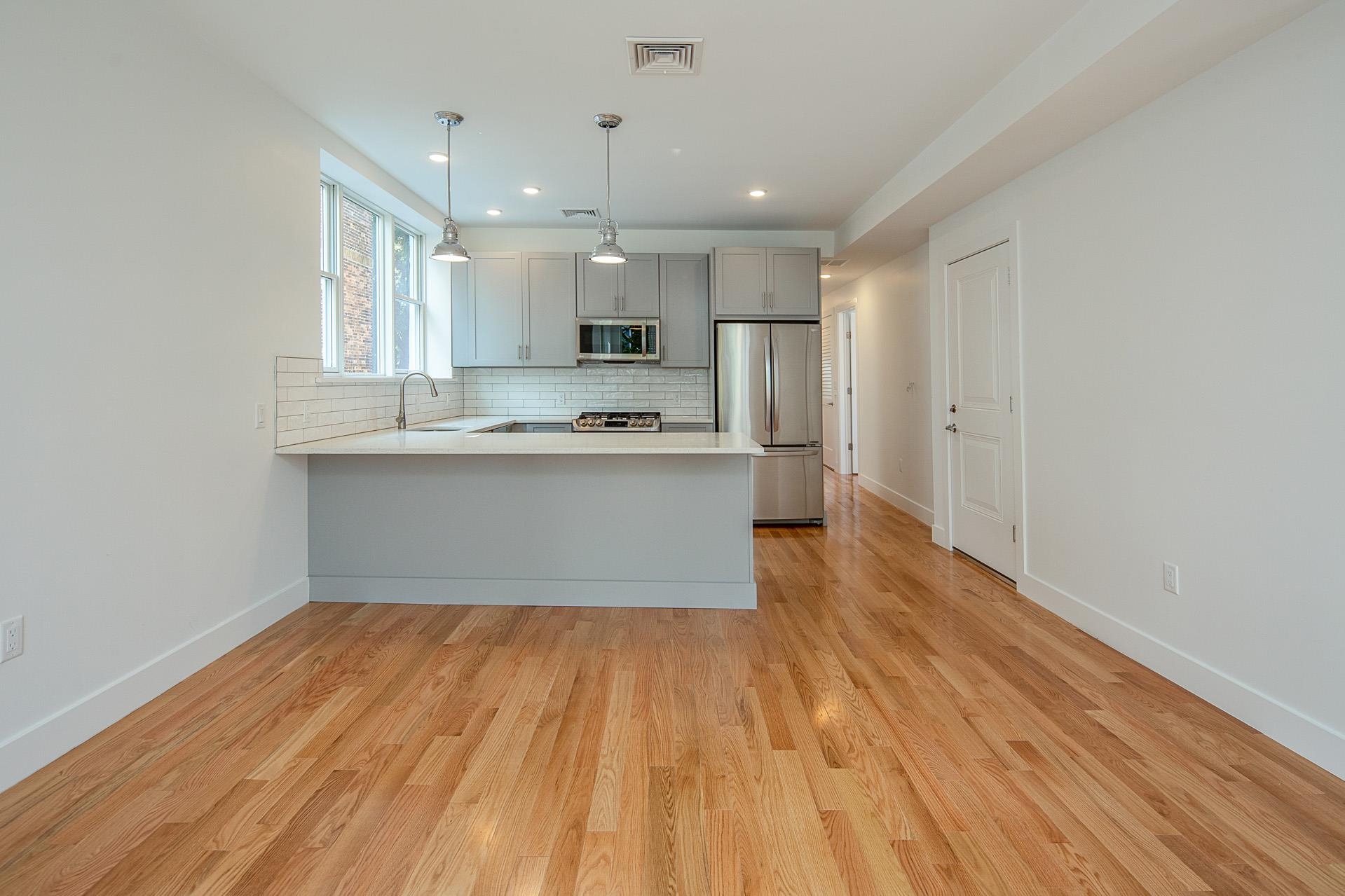 57 HUDSON PL Unit: 2