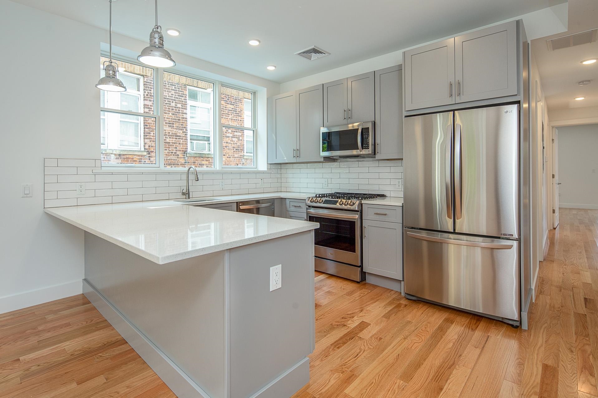 57 HUDSON PL Unit: 2