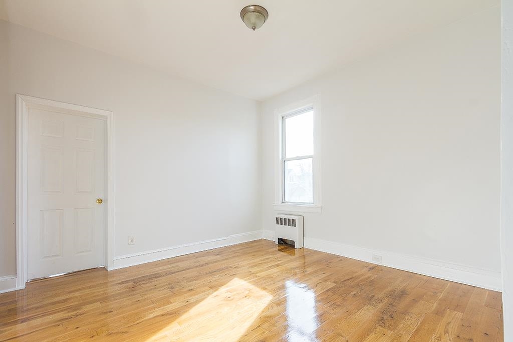 35 ROSE AVE