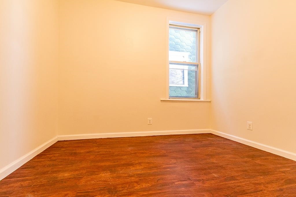 385 PRINCETON AVE