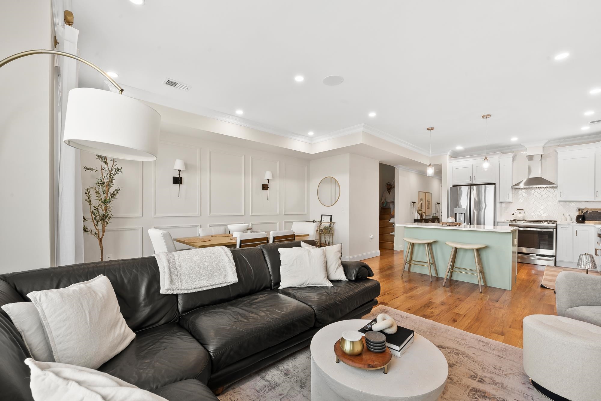 71 RESERVOIR AVE Unit: 2