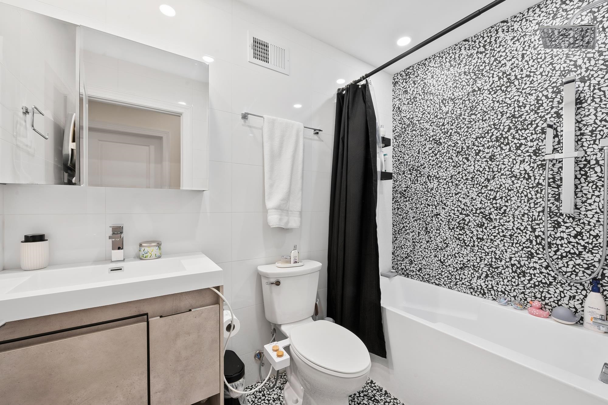 71 RESERVOIR AVE Unit: 2