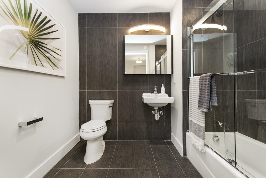 198 ACADEMY ST Unit: 3F