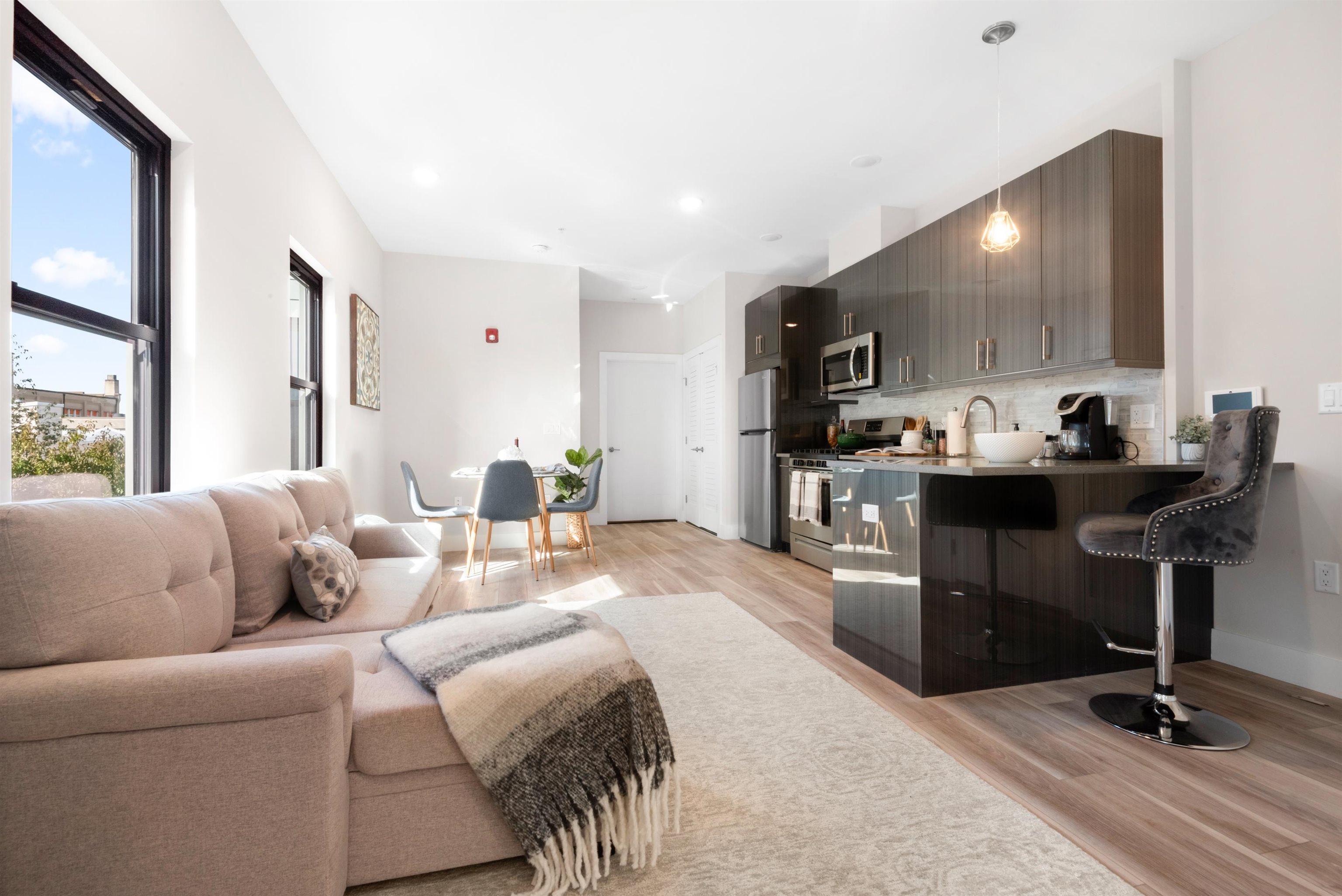 89 JORDAN AVE Unit: 202