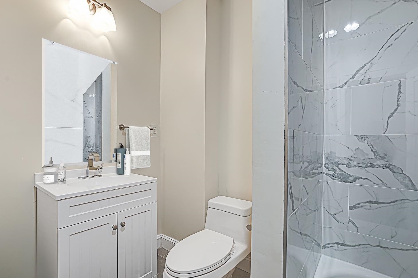 645 JERSEY AVE Unit: 1