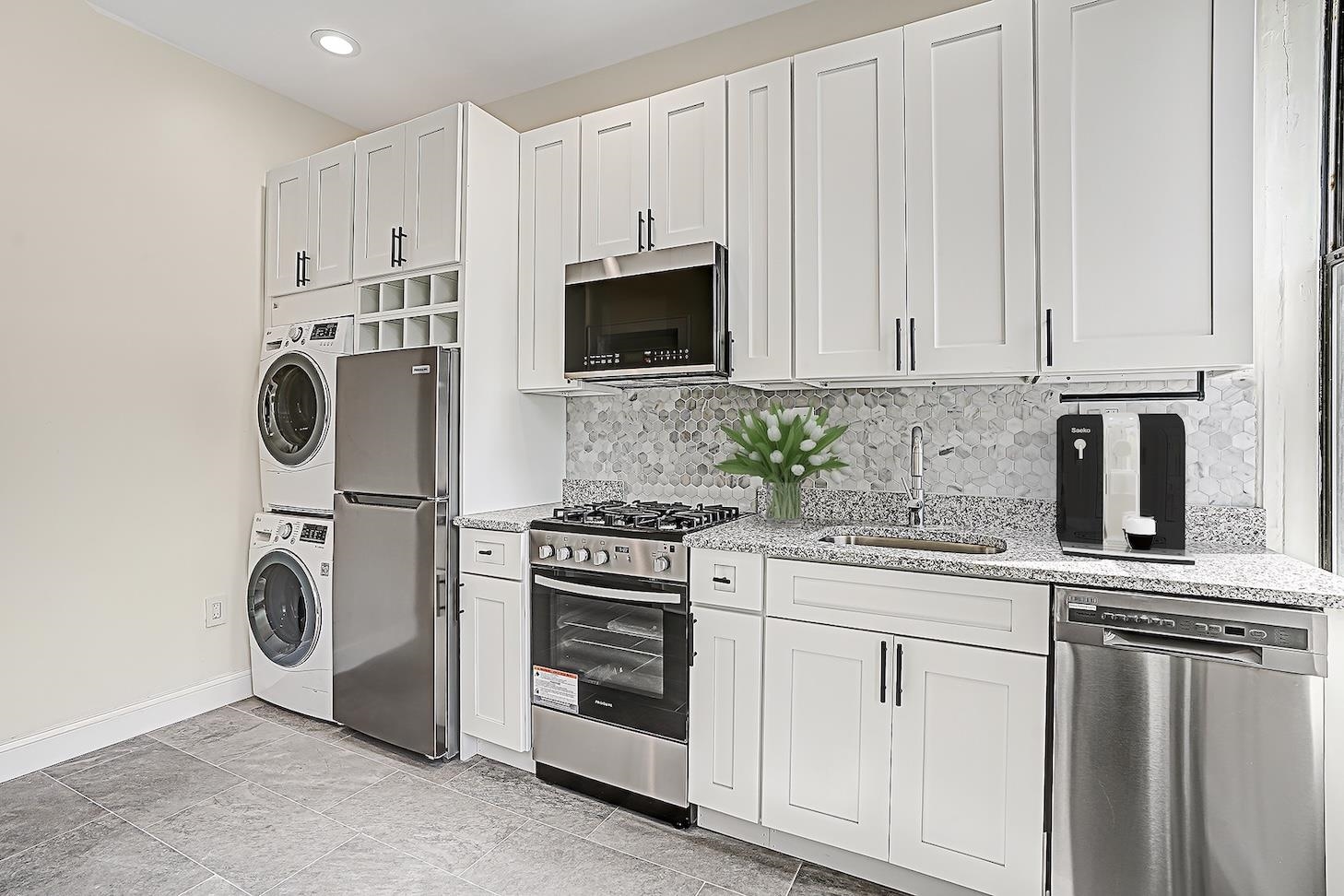 645 JERSEY AVE Unit: 1