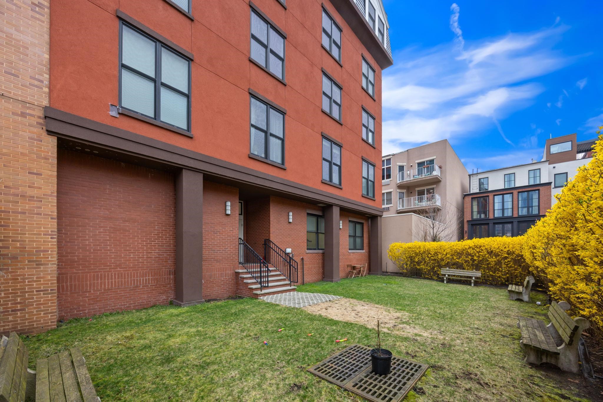 28 BRIGHT ST Unit: 307