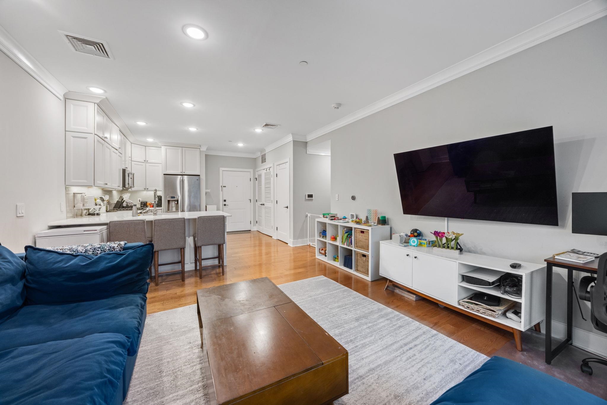 28 BRIGHT ST Unit: 307