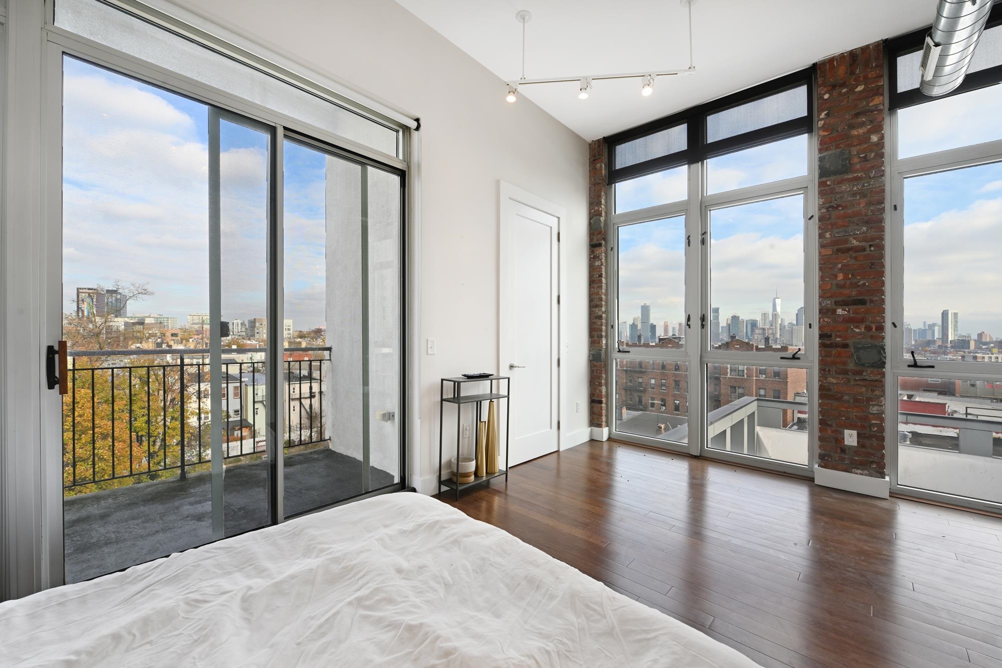 650 MONTGOMERY ST Unit: 505