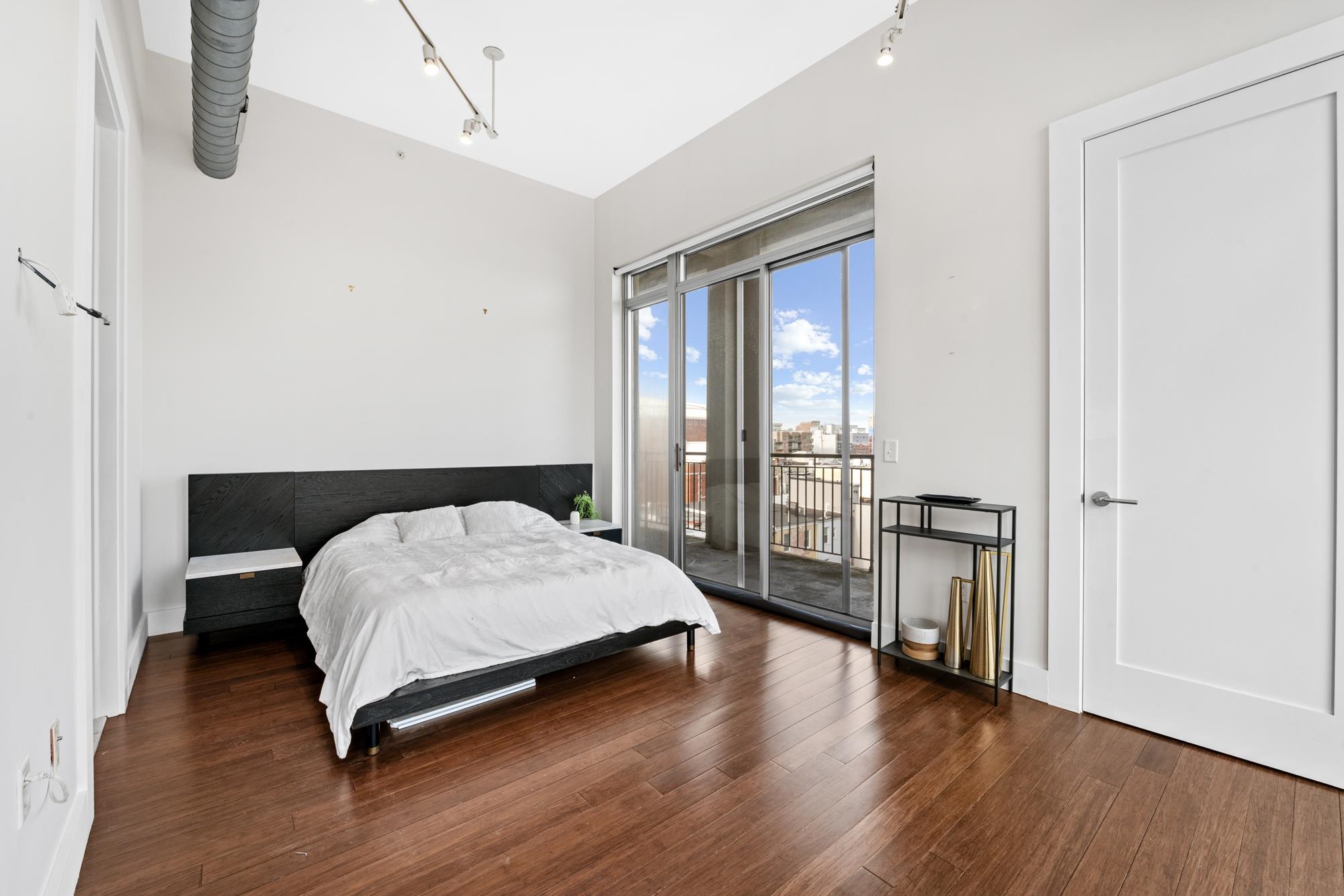 650 MONTGOMERY ST Unit: 505