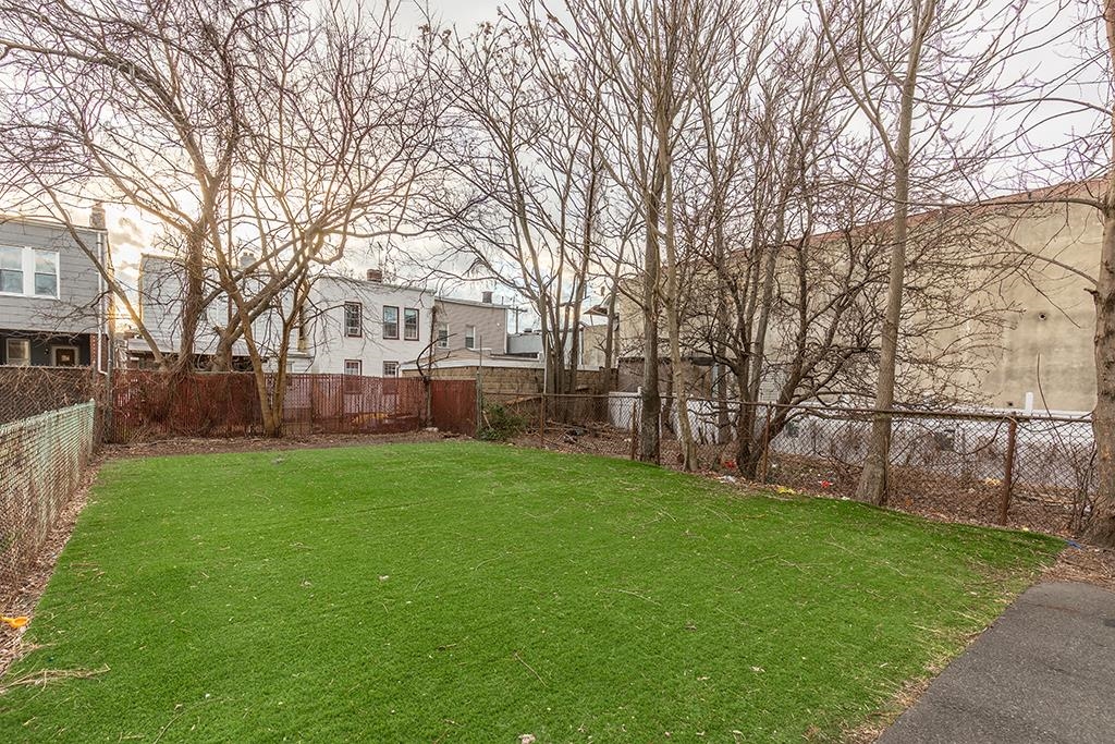 287 CATOR AVE