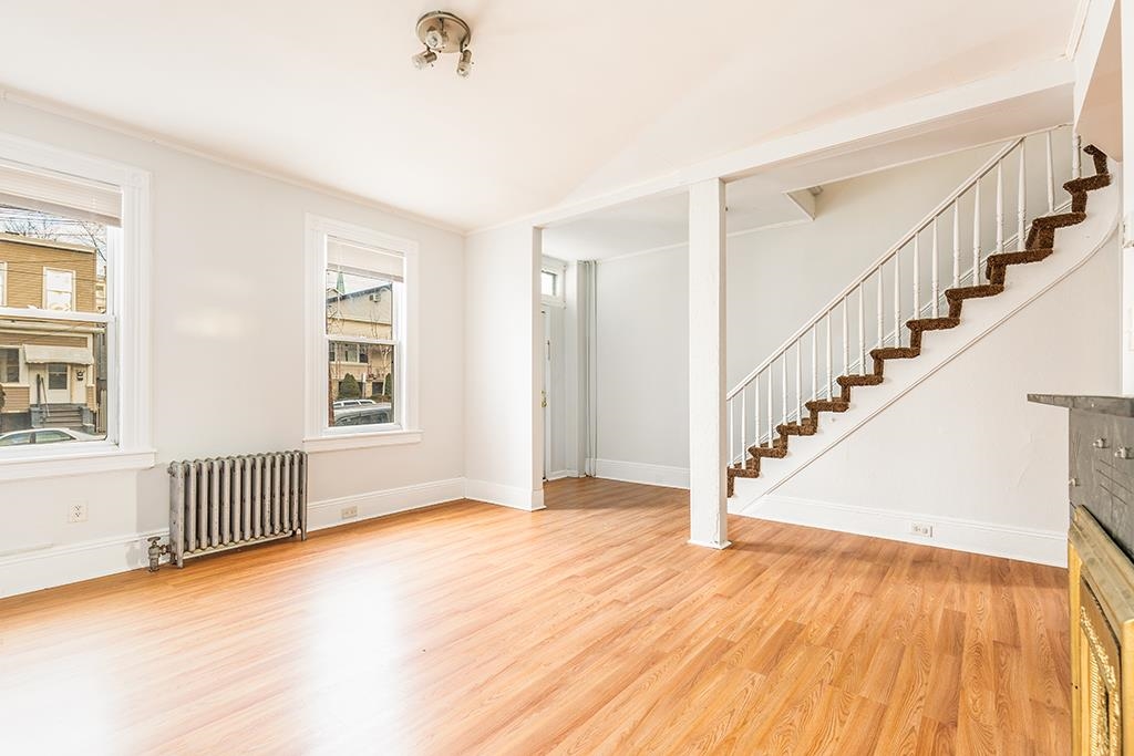287 CATOR AVE