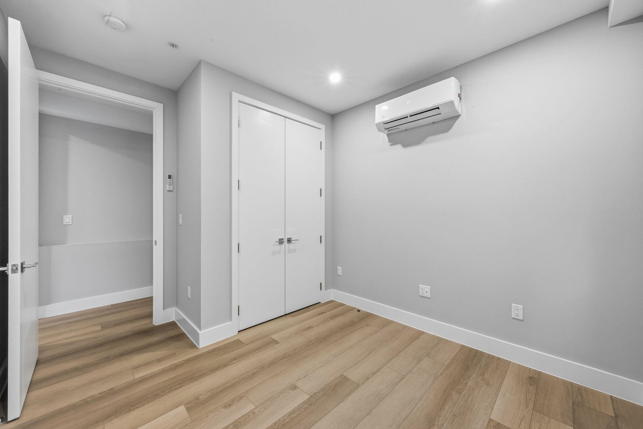 77 VAN REYPEN ST Unit: 1