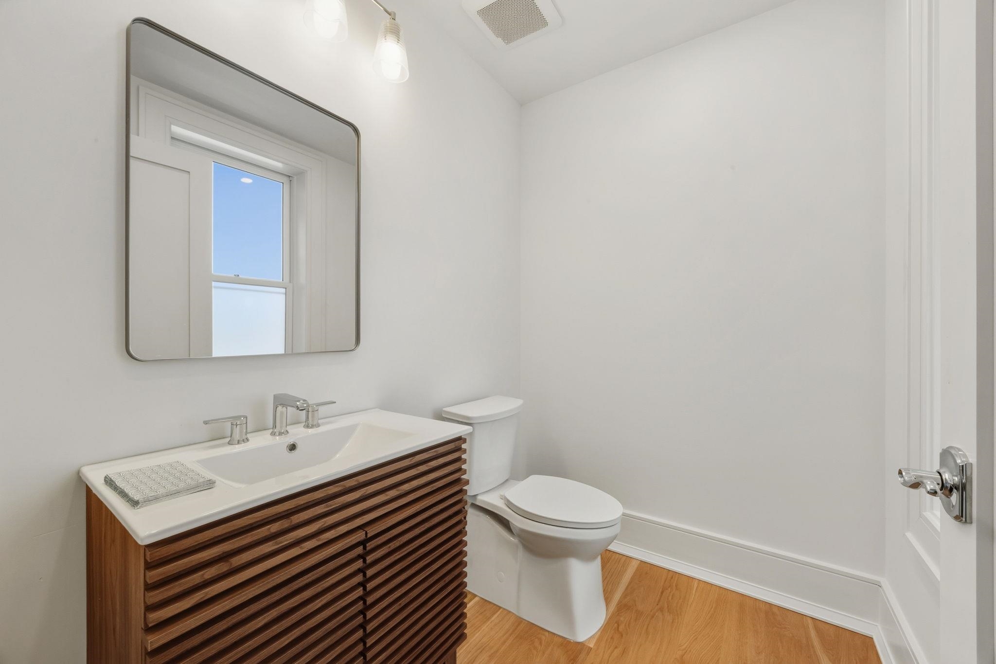 647 JERSEY AVE Unit: PH