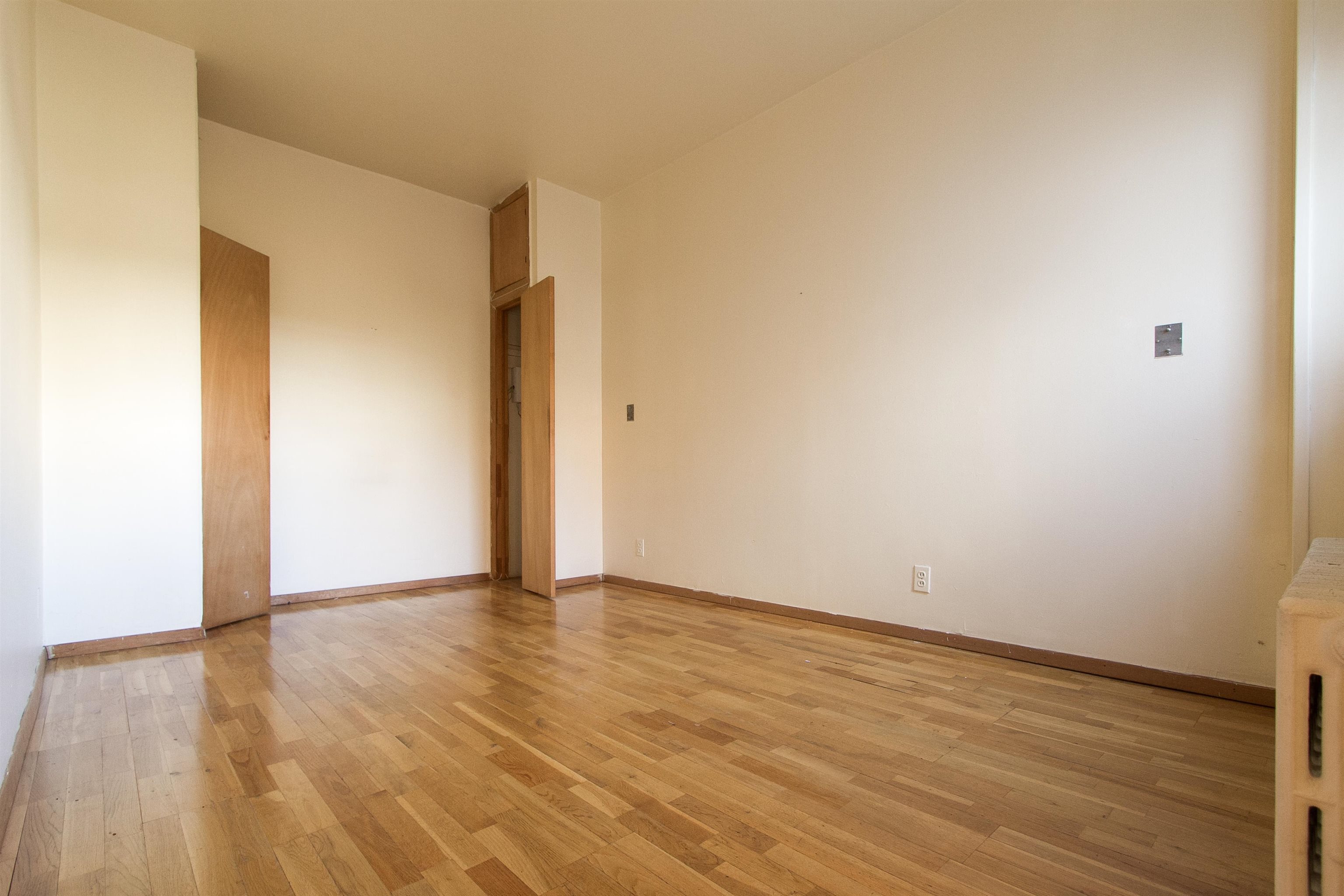 248 NEPTUNE AVE