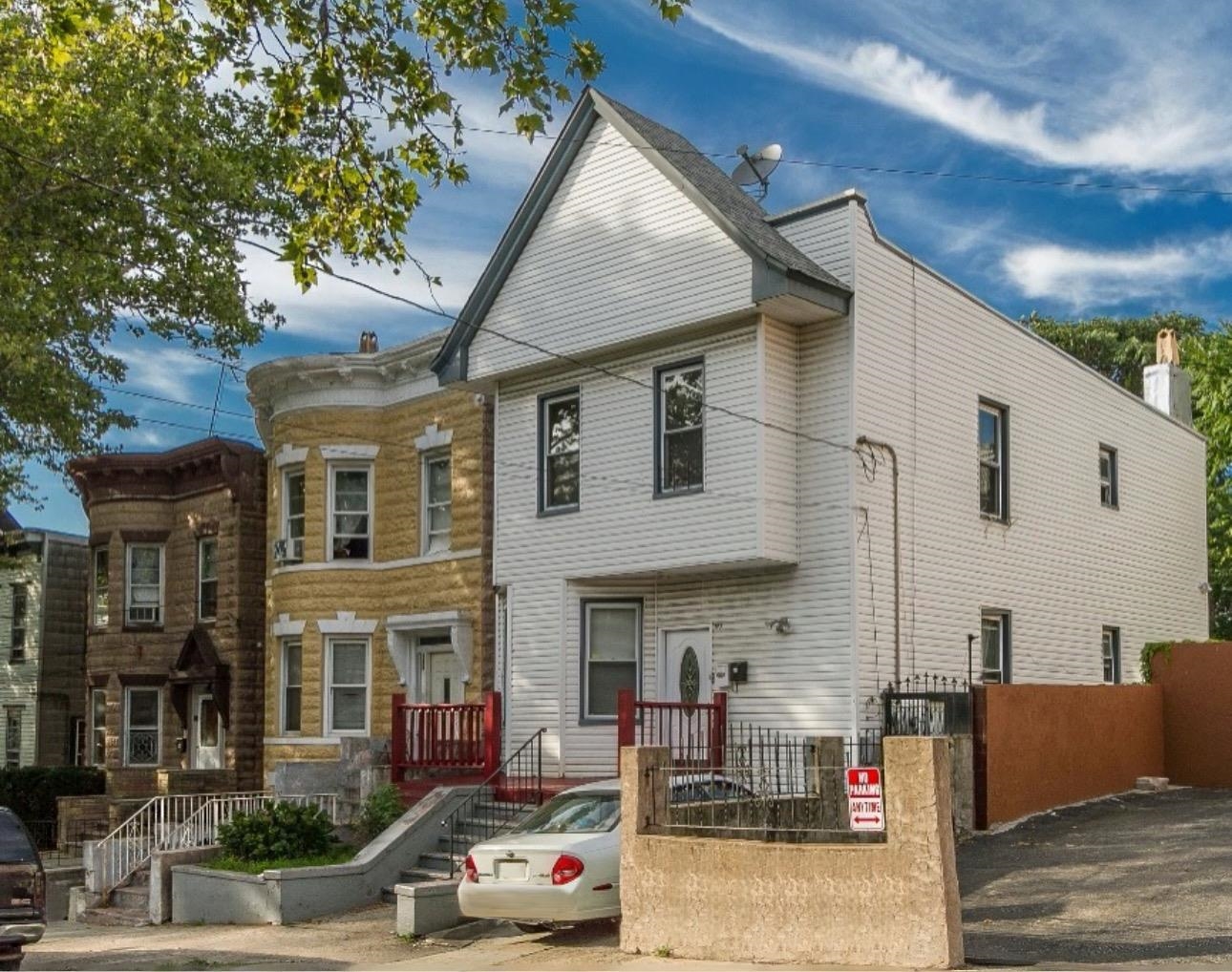 190 GRANT AVE