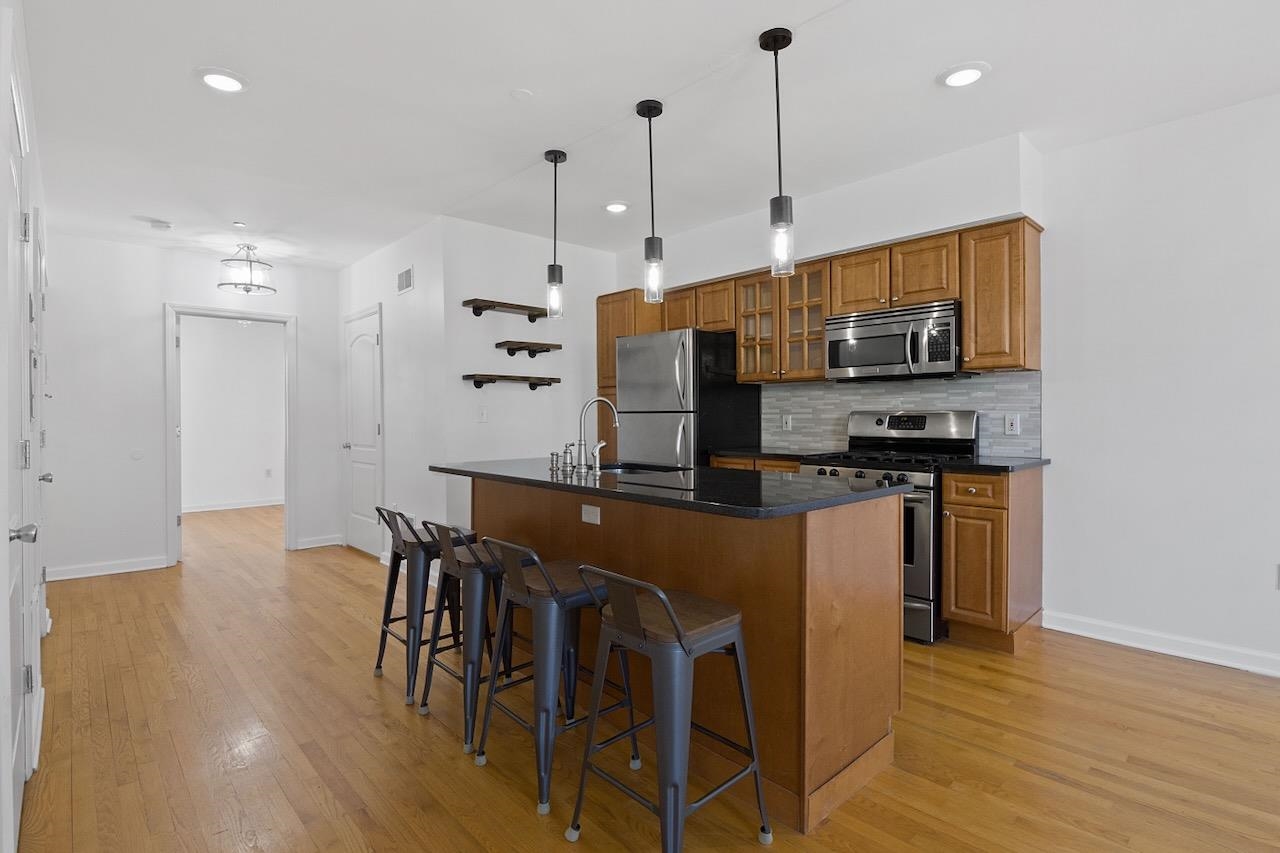 379 2ND ST Unit: 3
