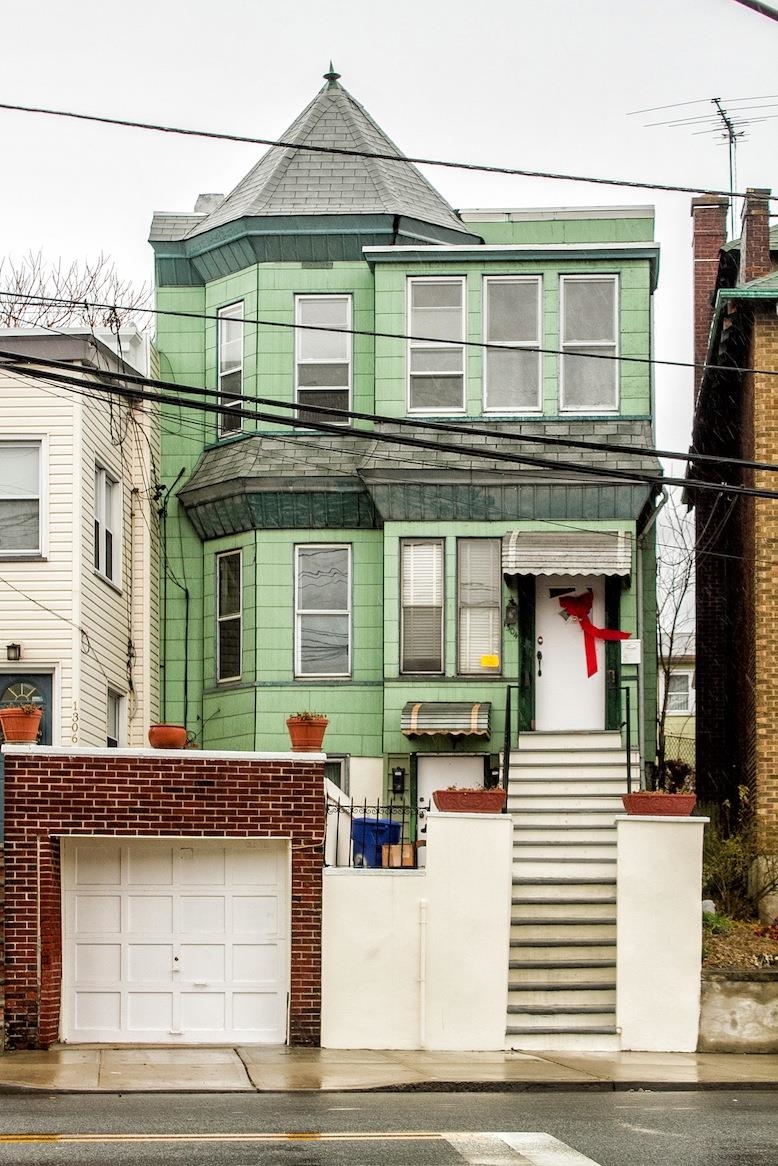 1304 PATERSON PLANK RD