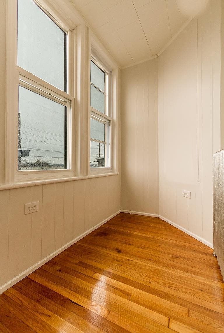 1304 PATERSON PLANK RD