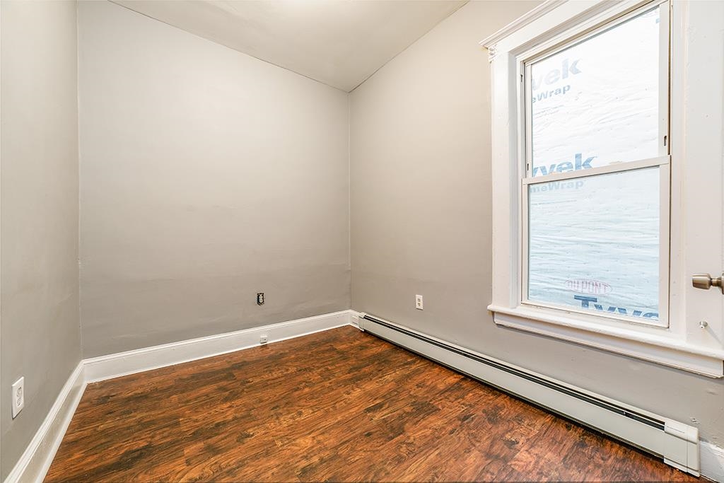 211 MYRTLE AVE