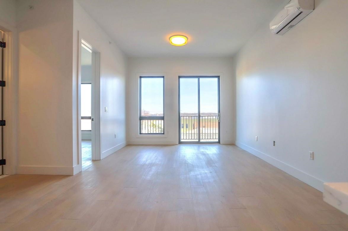 354 BROADWAY Unit: 2F