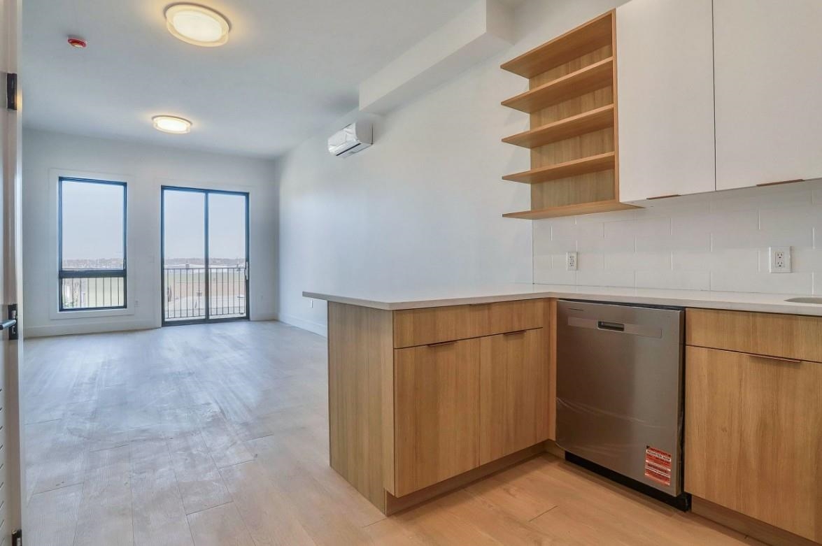 354 BROADWAY Unit: 2F