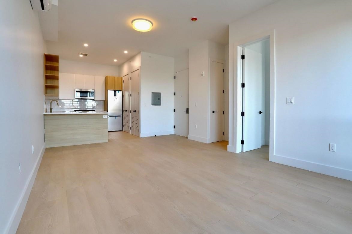354 BROADWAY Unit: 2F
