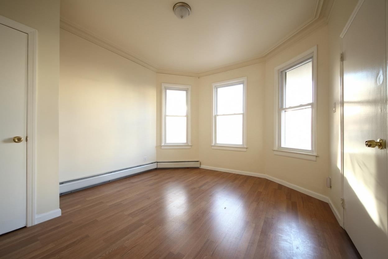 23 DWIGHT ST
