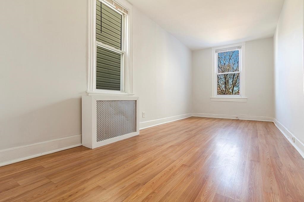 17 BERGEN AVE