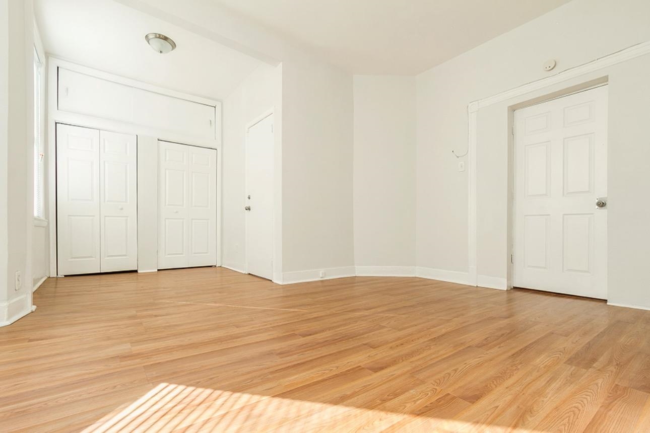 17 BERGEN AVE
