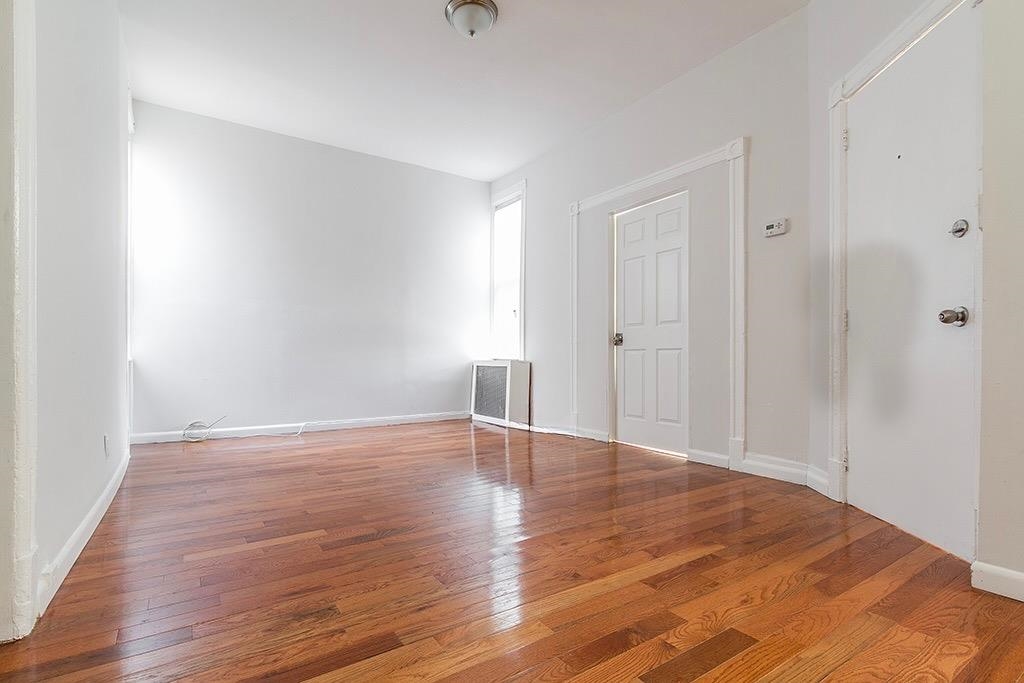 17 BERGEN AVE