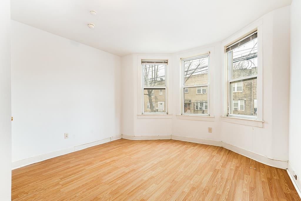 146 STEVENS AVE