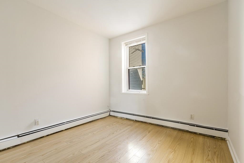 156 BOYD AVE