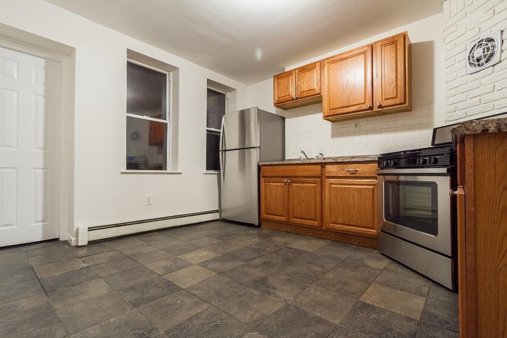 156 BOYD AVE