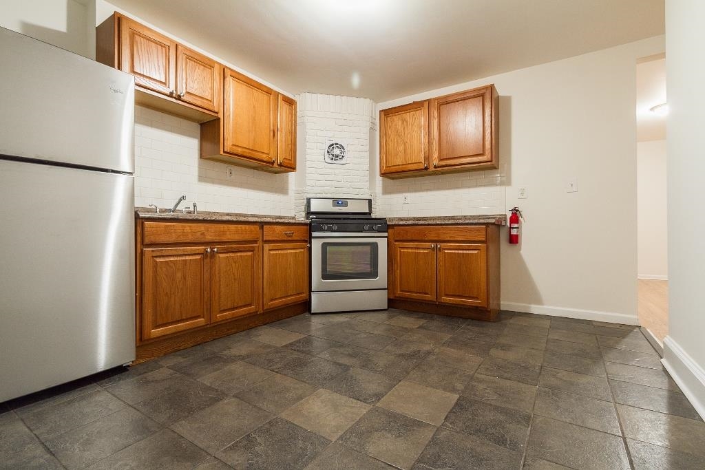 156 BOYD AVE