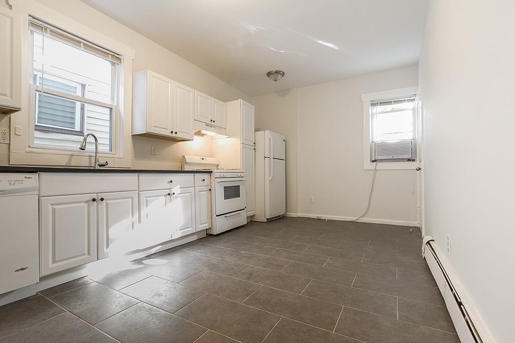 213 MYRTLE AVE
