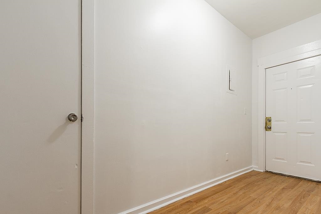 213 MYRTLE AVE