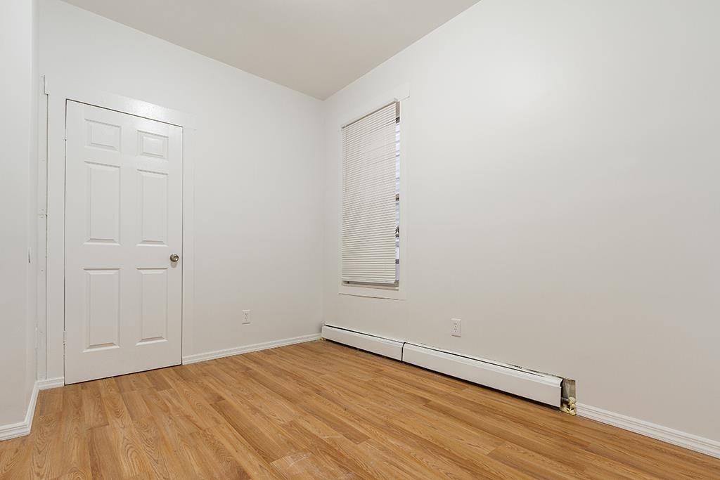 213 MYRTLE AVE