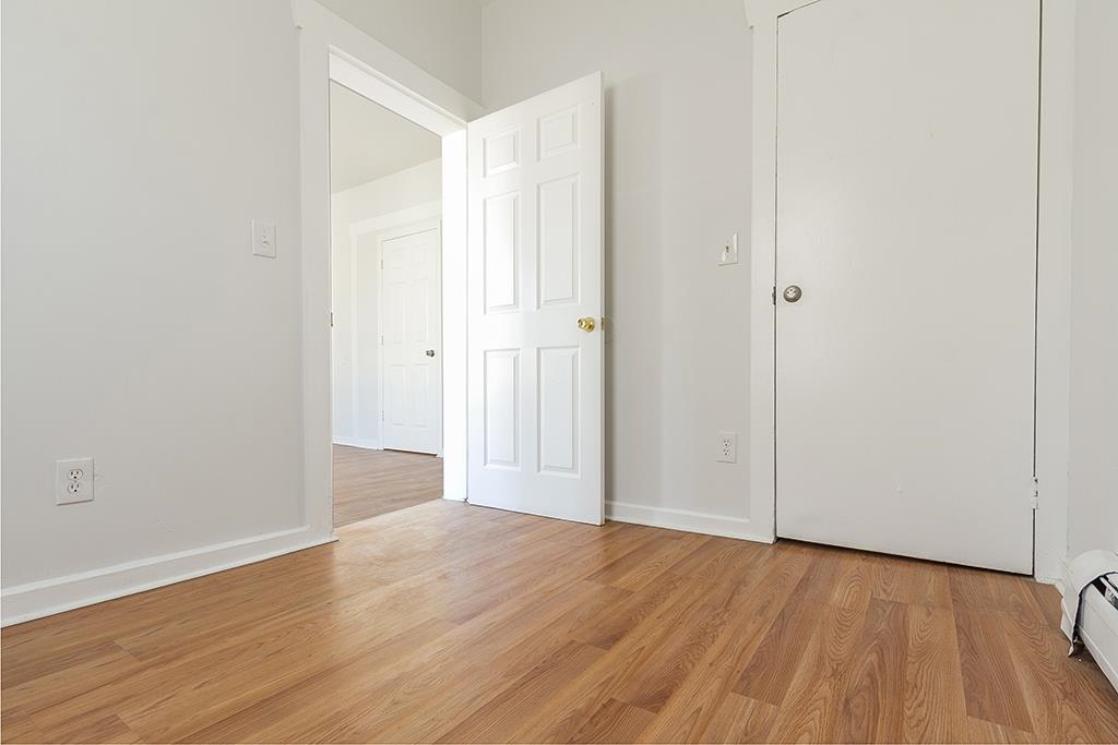 213 MYRTLE AVE