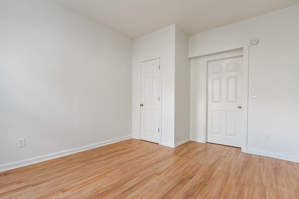 213 MYRTLE AVE