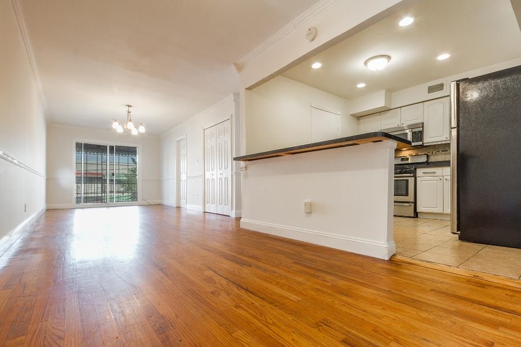 15 SKYLINE DR