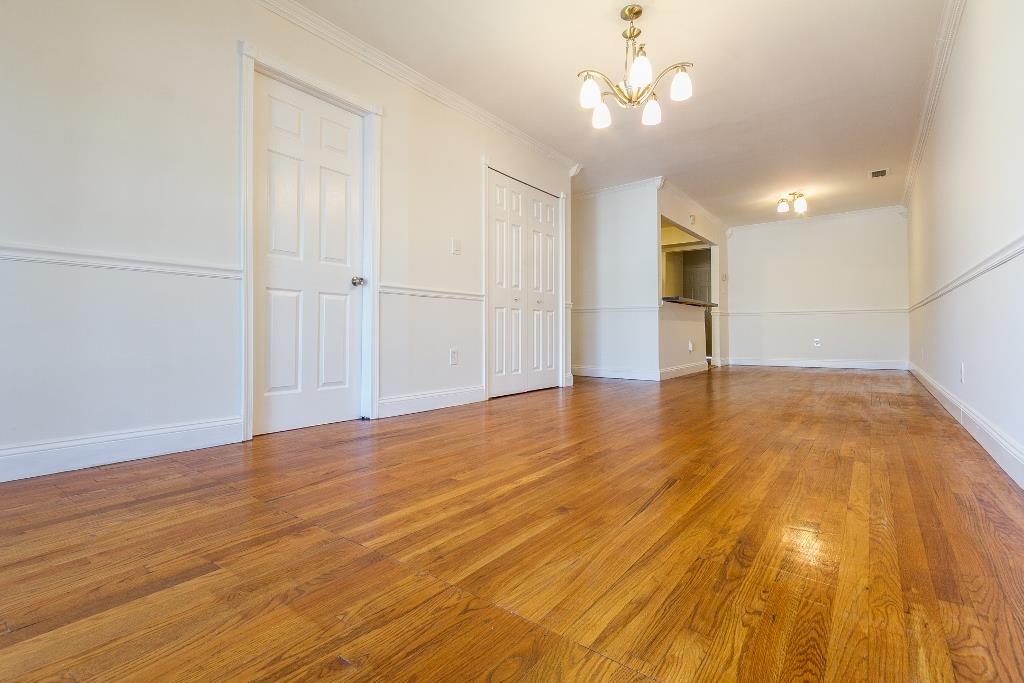15 SKYLINE DR