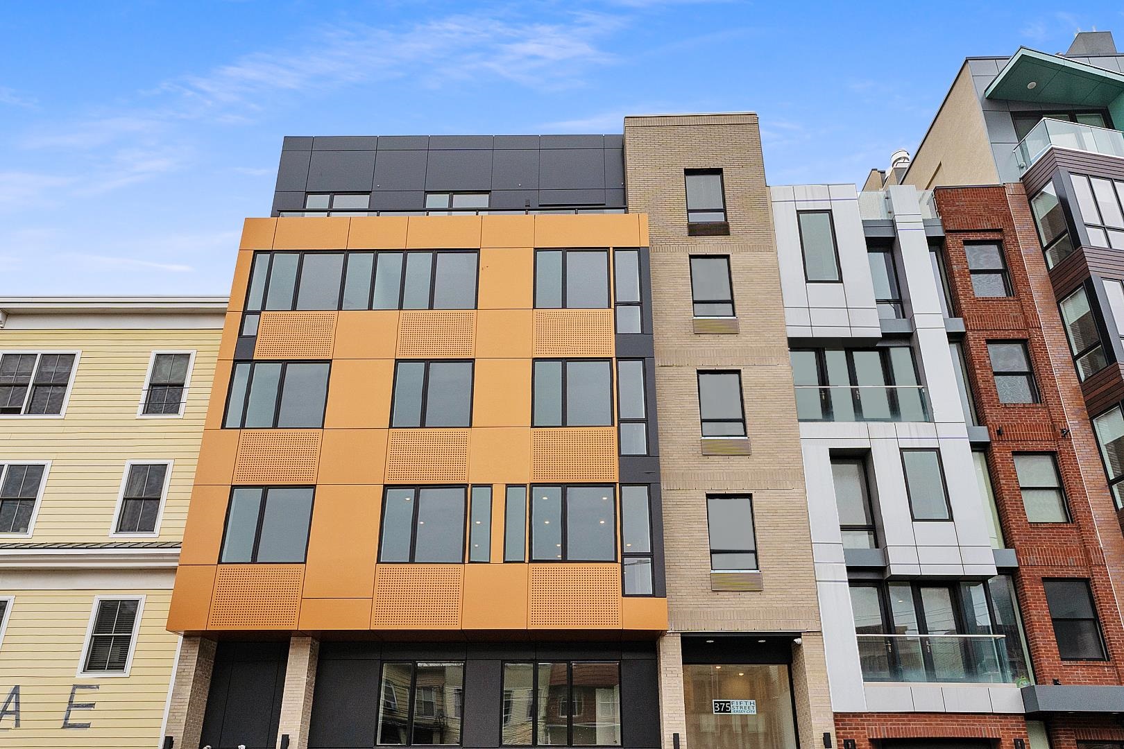 375 5TH ST Unit: 302