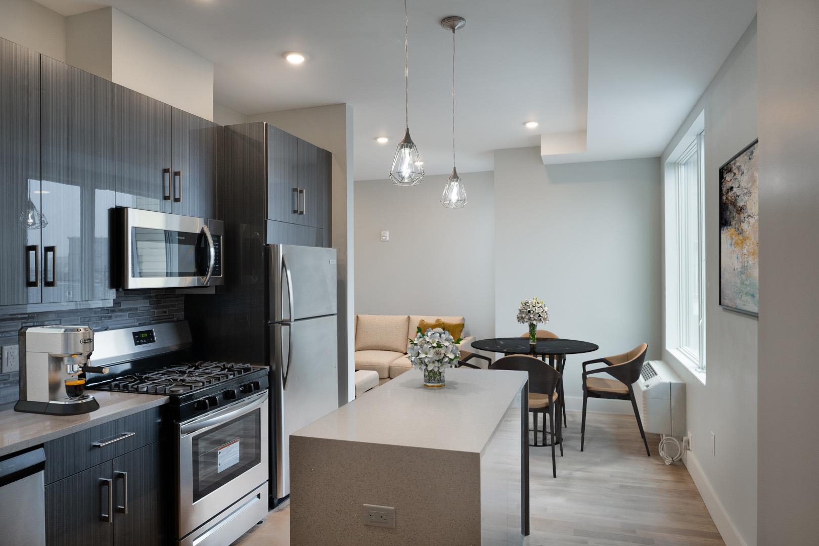 375 5TH ST Unit: 302