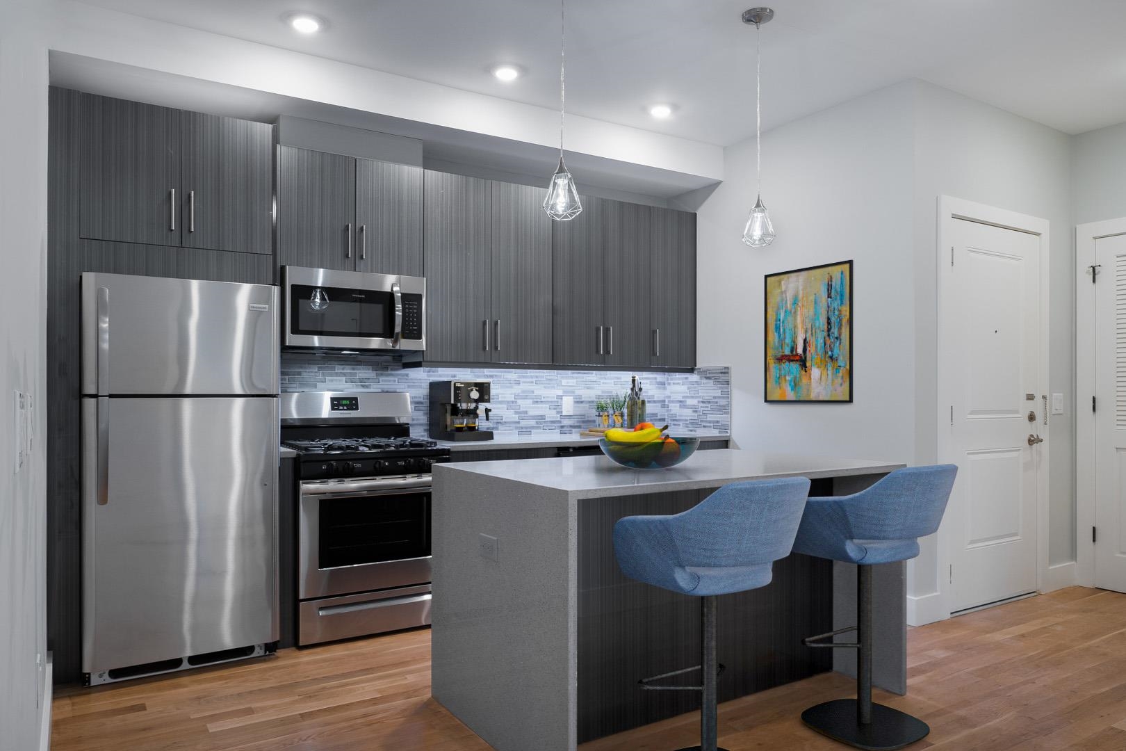 375 5TH ST Unit: 302