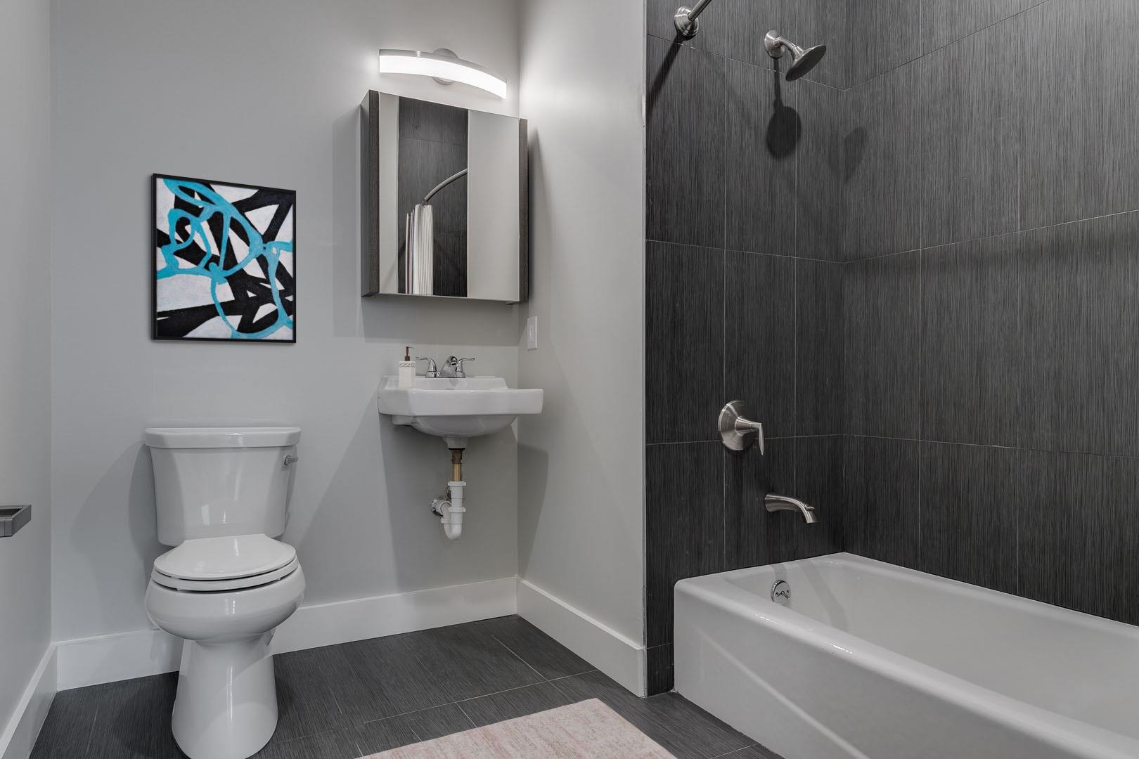 375 5TH ST Unit: 302