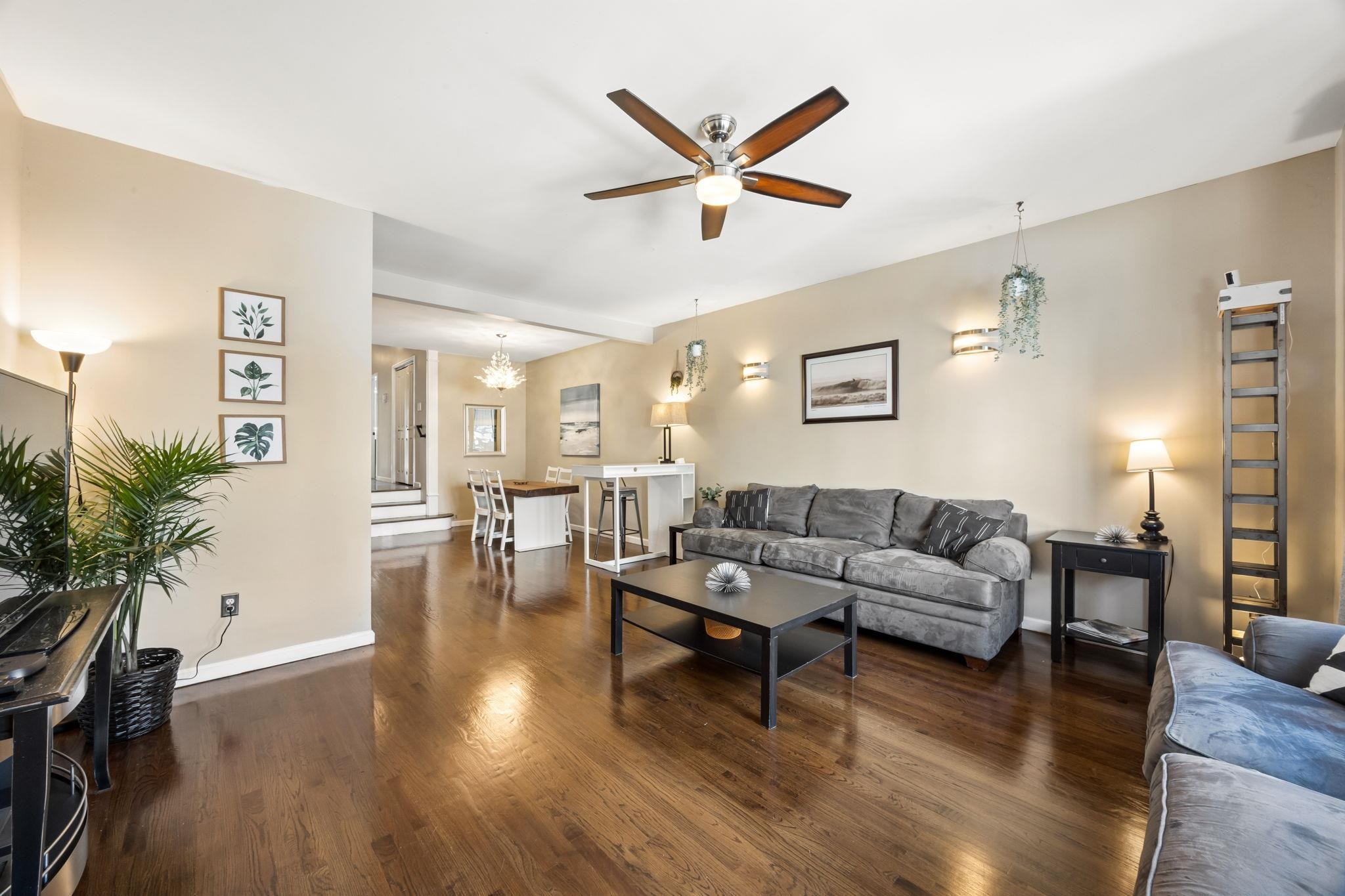 242 BALDWIN AVE Unit: 1