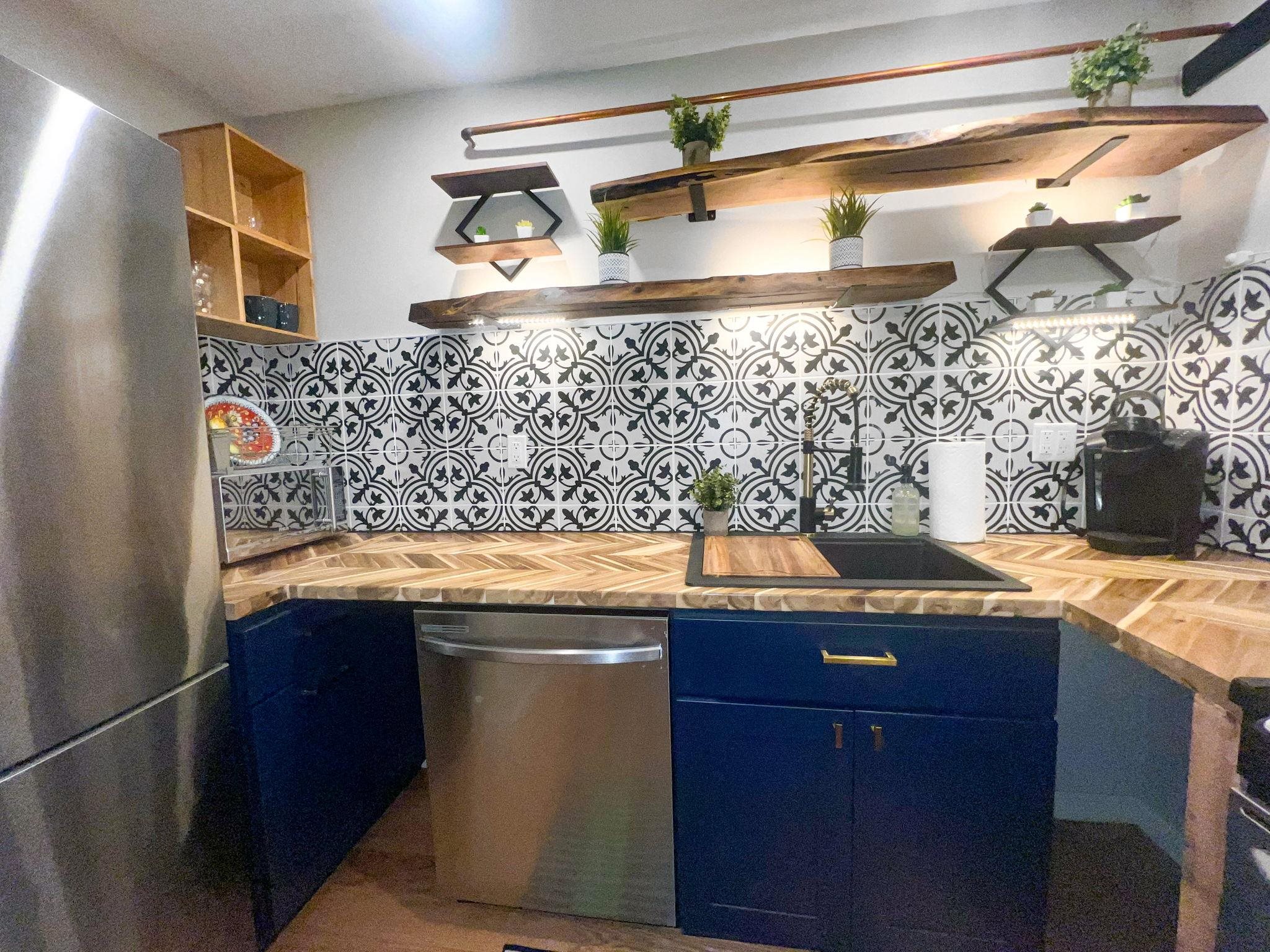 242 BALDWIN AVE Unit: 1