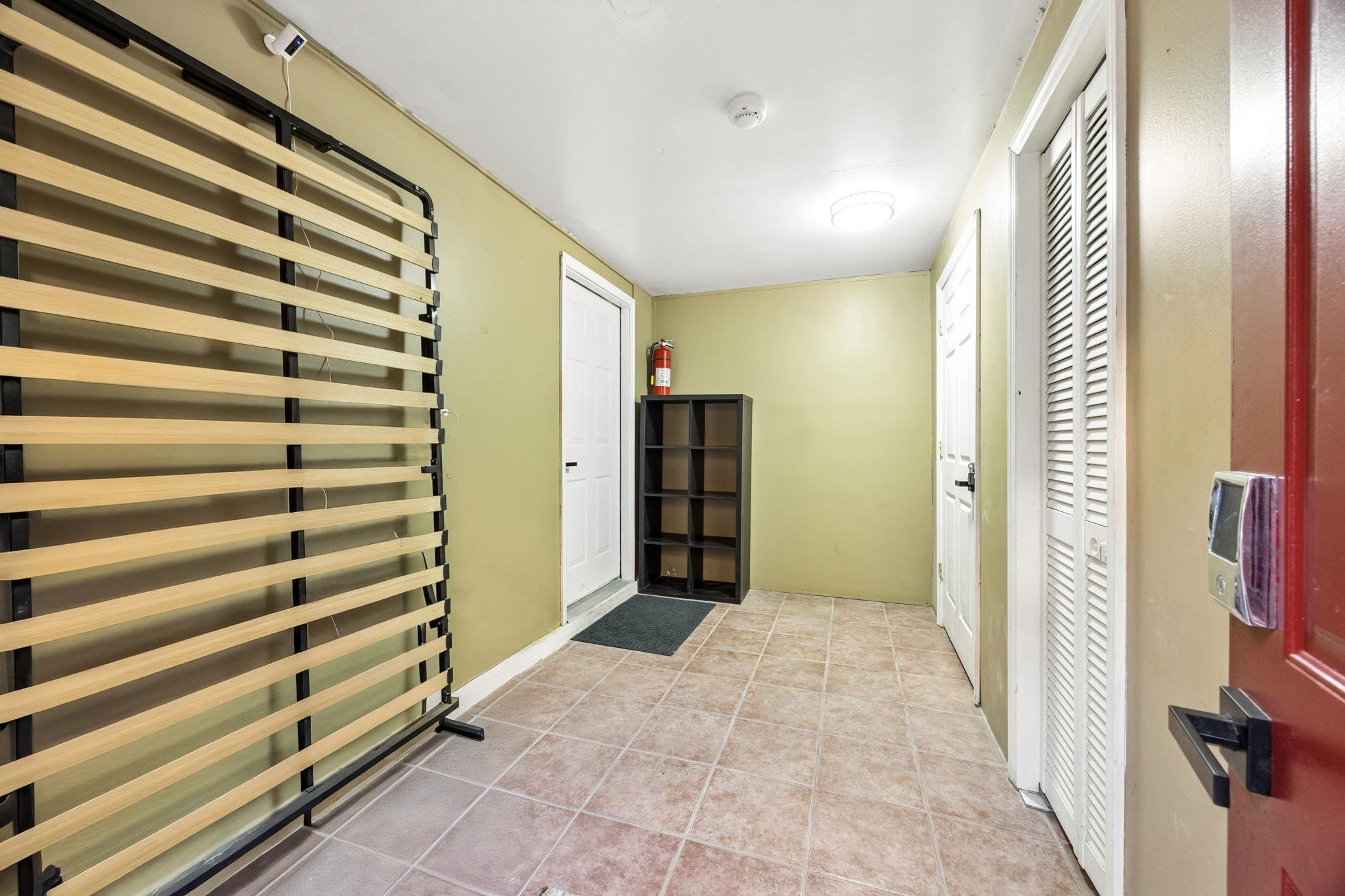 242 BALDWIN AVE Unit: 1