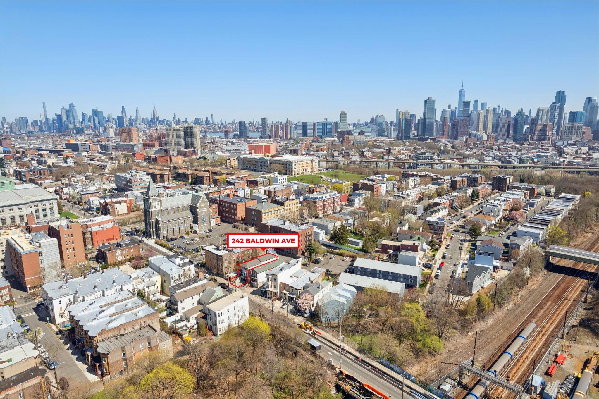 242 BALDWIN AVE Unit: 2